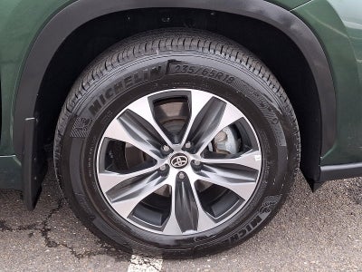 2025 Toyota Highlander XLE AWD (Natl)