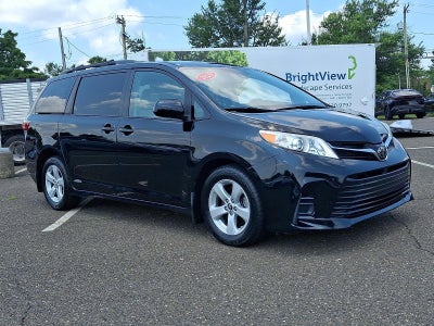 2020 Toyota Sienna LE FWD 8-Passenger (Natl)
