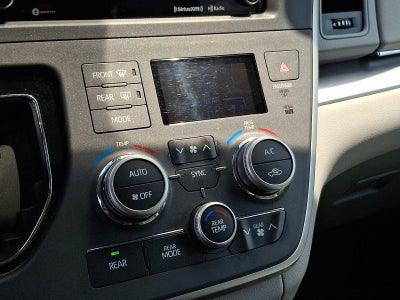 2020 Toyota Sienna LE FWD 8-Passenger (Natl)