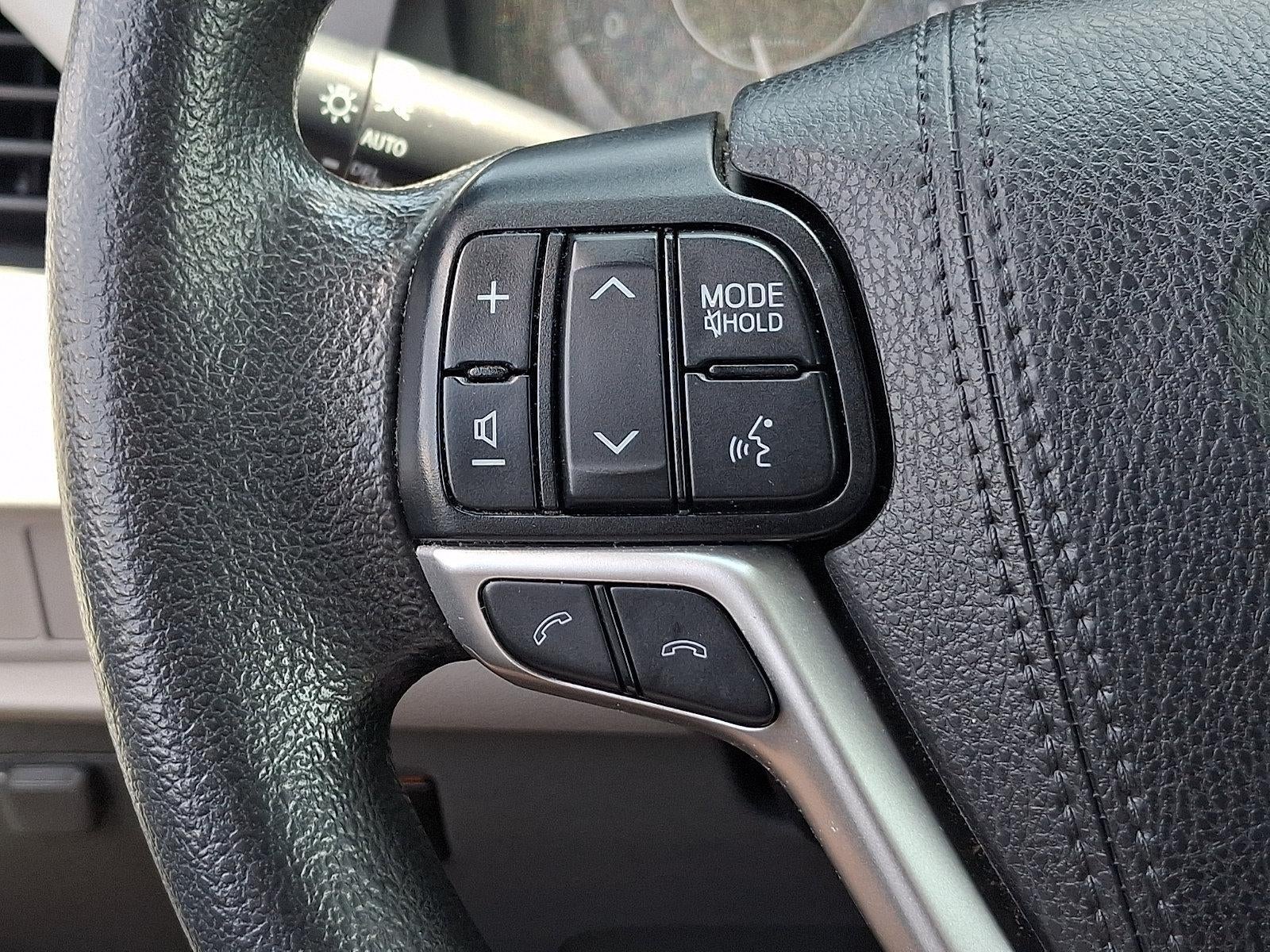 2020 Toyota Sienna LE FWD 8-Passenger (Natl)