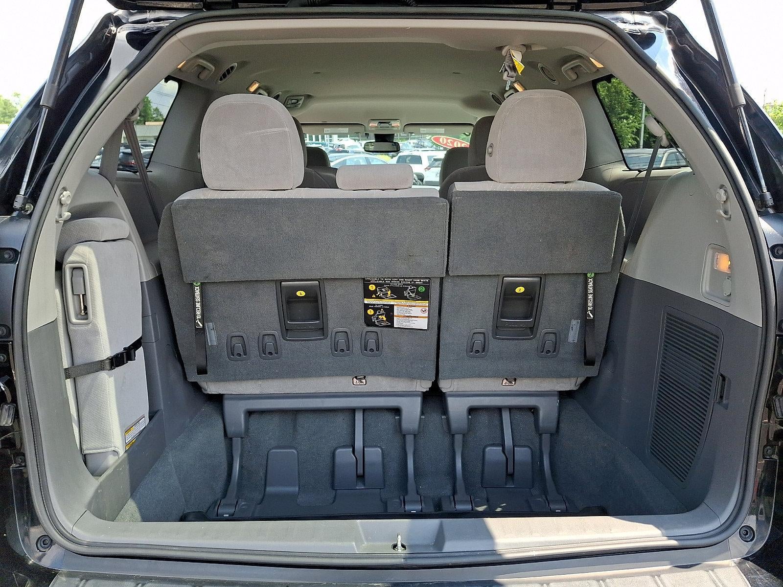 2020 Toyota Sienna LE FWD 8-Passenger (Natl)