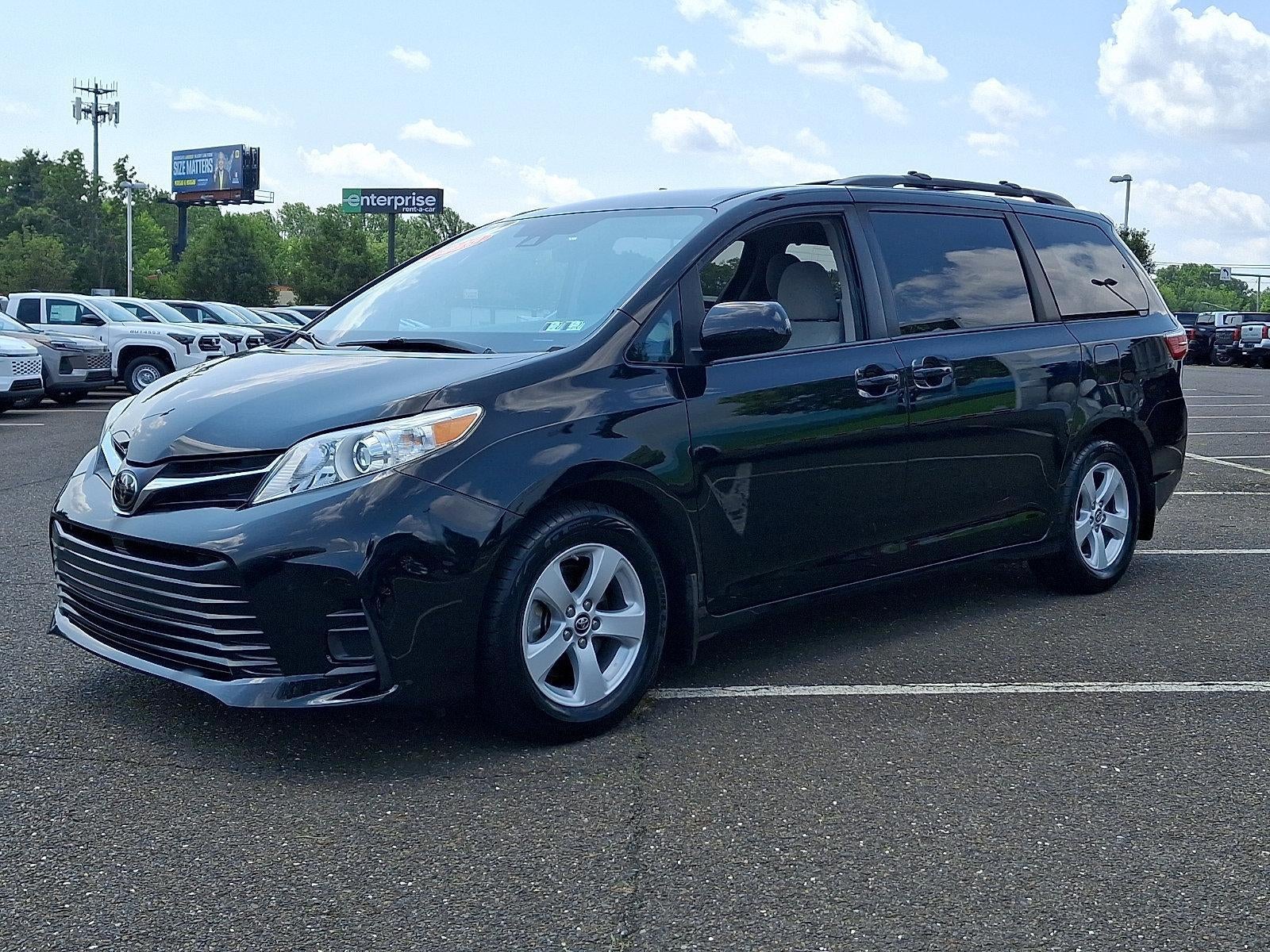 2020 Toyota Sienna LE FWD 8-Passenger (Natl)