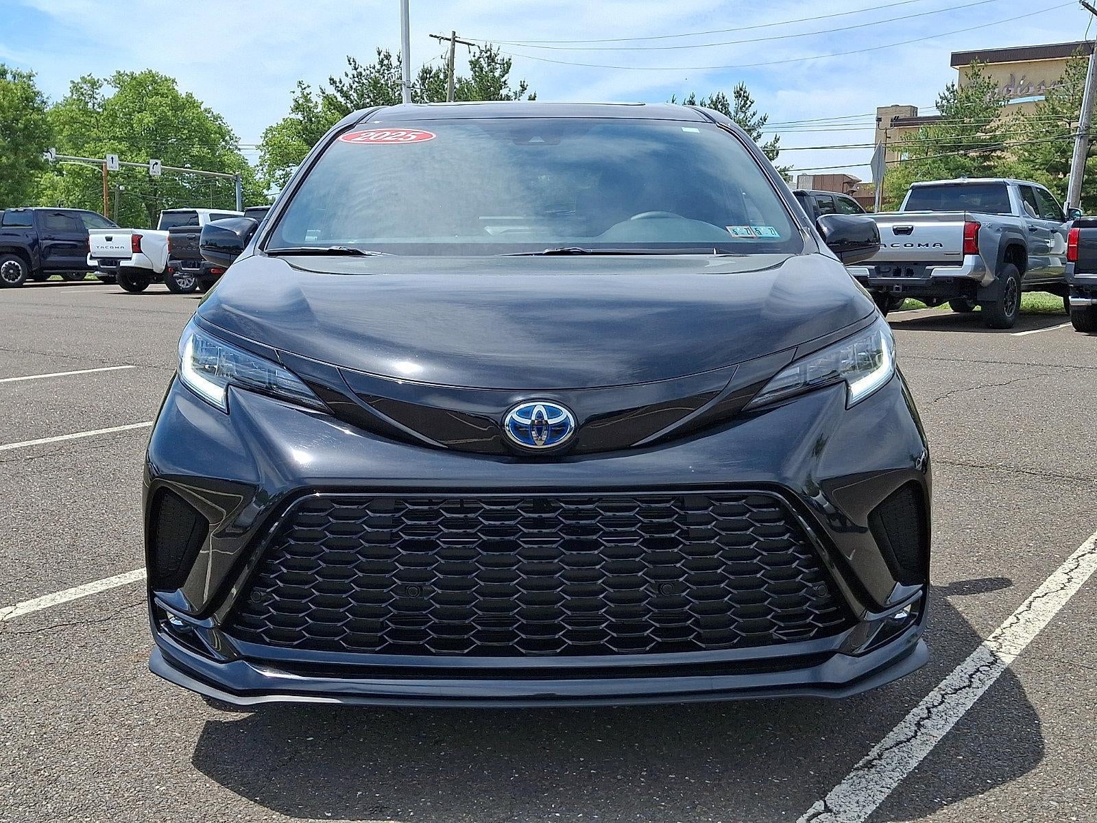 2025 Toyota Sienna XSE FWD 7-Passenger (Natl)
