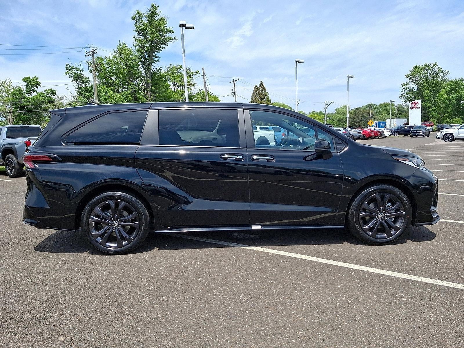 2025 Toyota Sienna XSE FWD 7-Passenger (Natl)