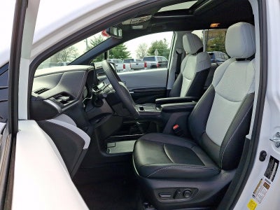 2025 Toyota Sienna XSE FWD 7-Passenger (Natl)