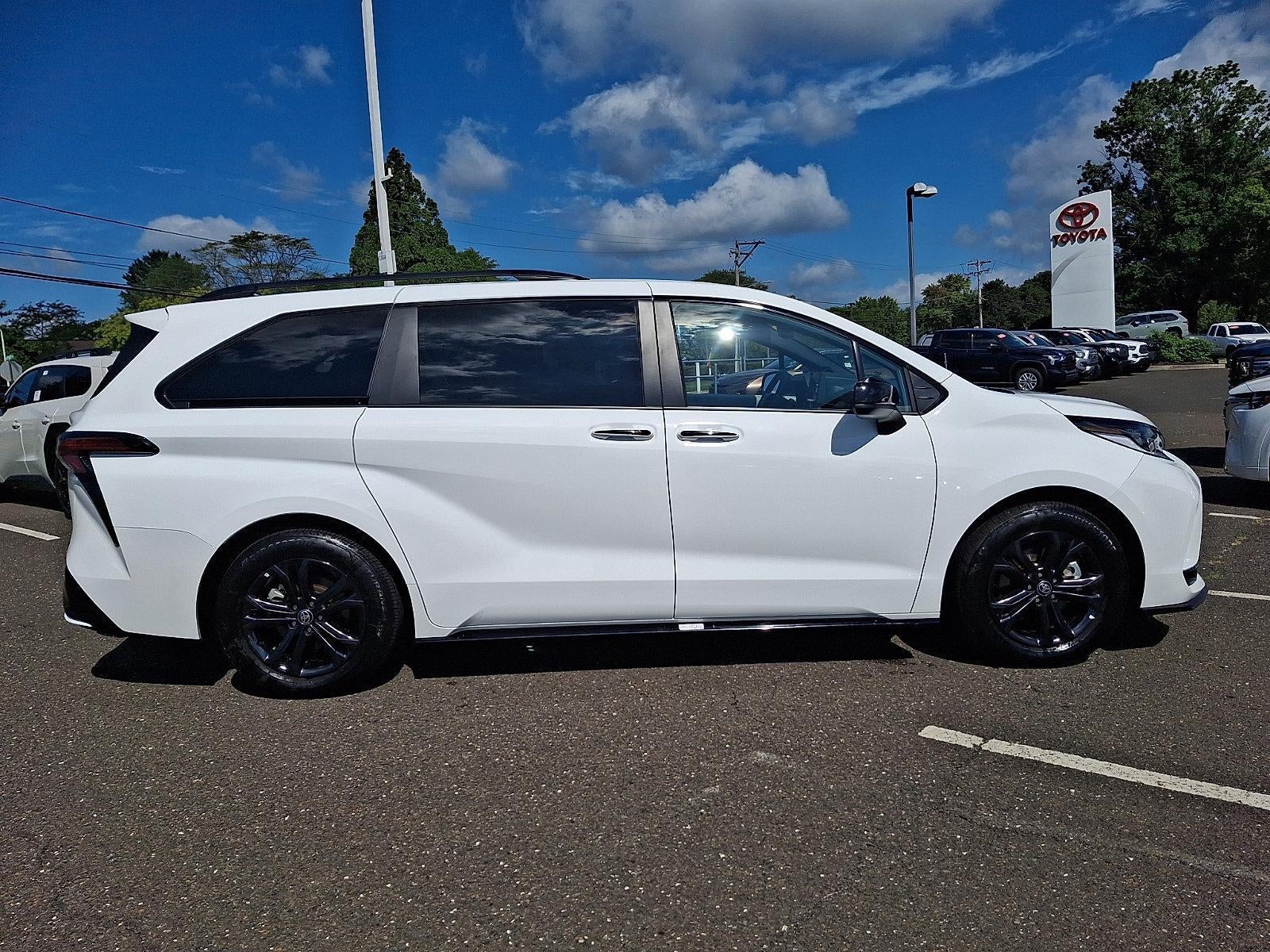 2026 Toyota Sienna XSE AWD 7-Passenger (Natl)