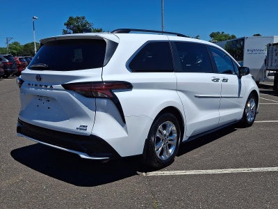 2023 Toyota Sienna XSE AWD 7-Passenger (Natl)