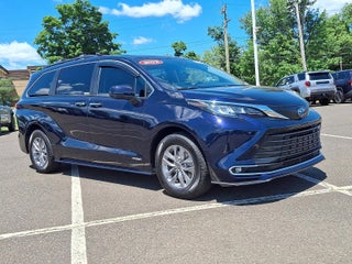 2021 Toyota Sienna XLE FWD 7-Passenger (Natl)