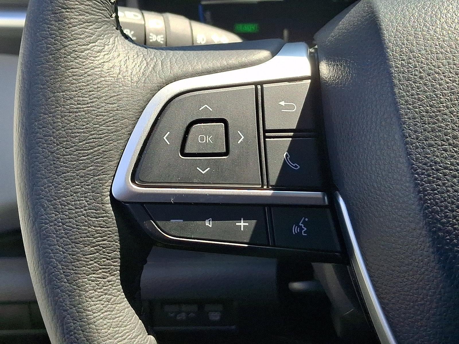 2025 Toyota Sienna XLE FWD 8-Passenger (Natl)