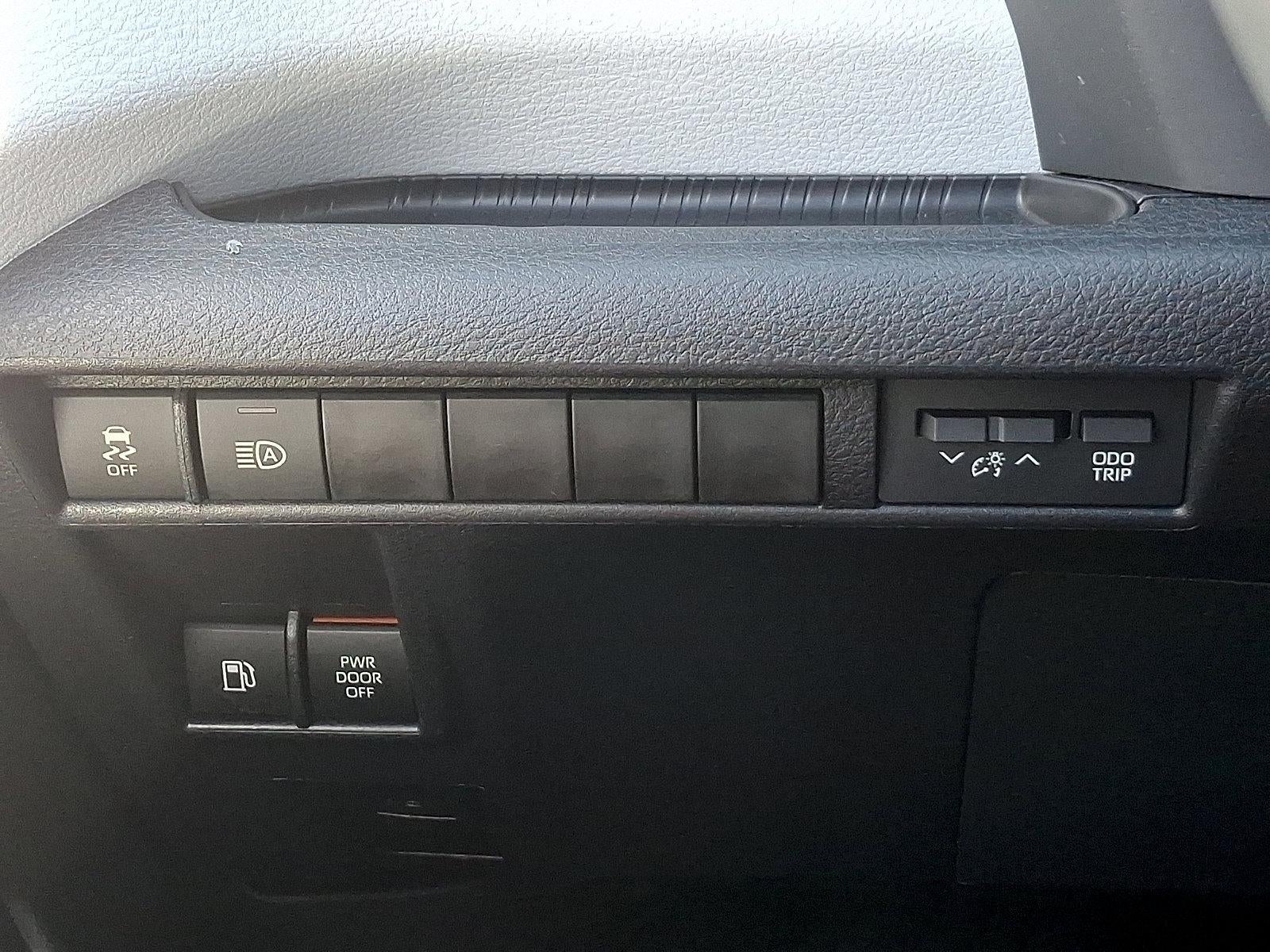 2025 Toyota Sienna XLE FWD 8-Passenger (Natl)