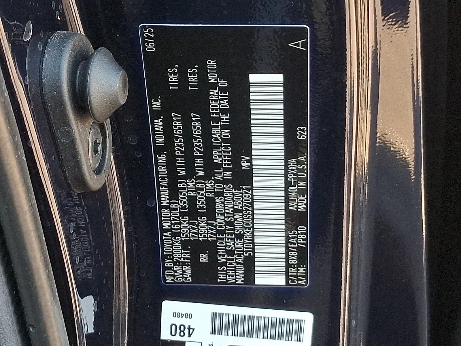 2025 Toyota Sienna XLE FWD 8-Passenger (Natl)