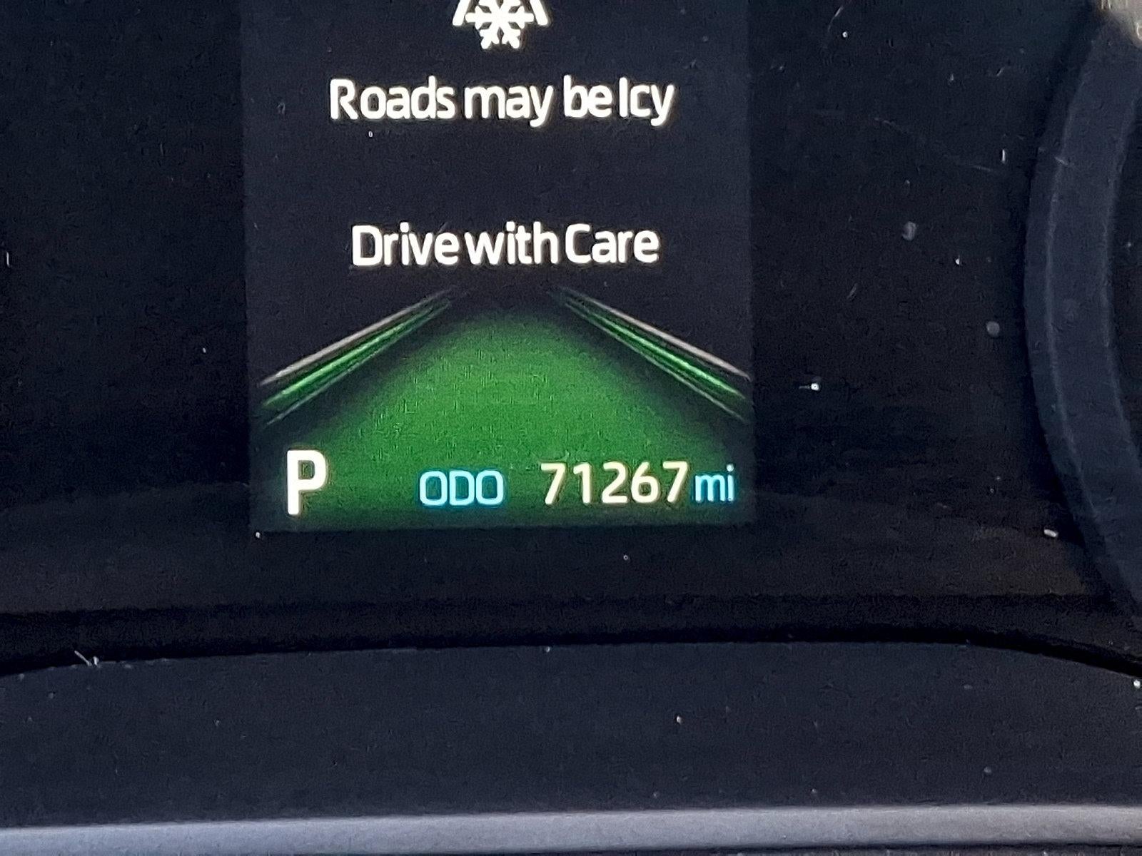 2022 Toyota Sienna XLE FWD 7-Passenger (Natl)