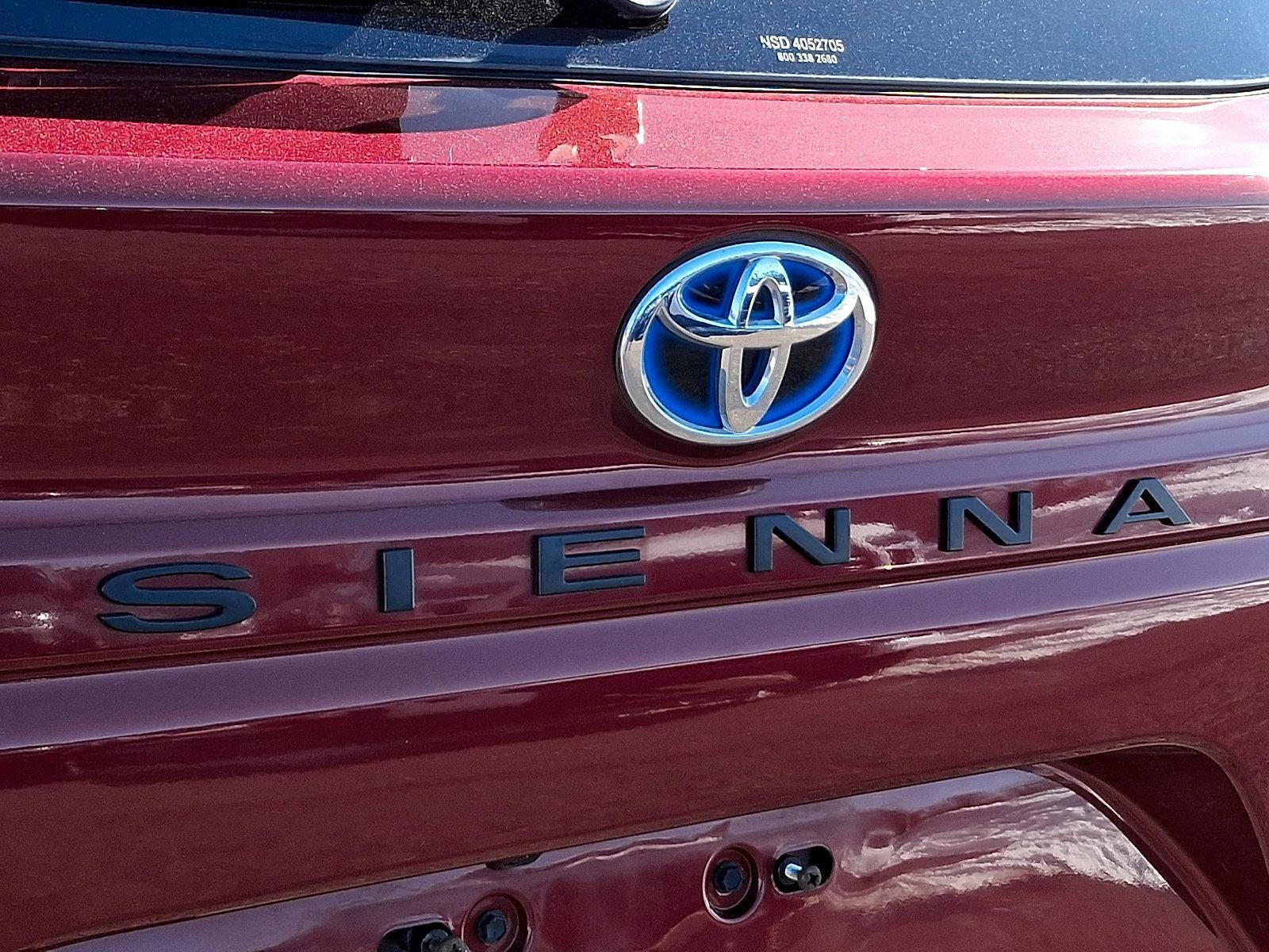 2022 Toyota Sienna XLE FWD 7-Passenger (Natl)