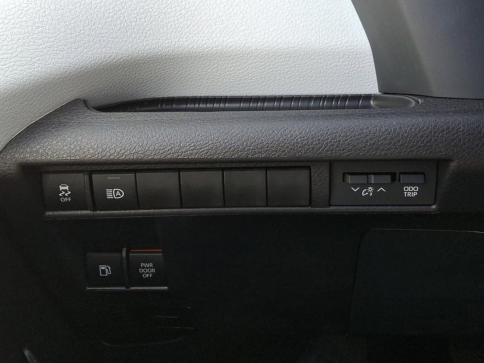 2025 Toyota Sienna XLE FWD 8-Passenger (Natl)