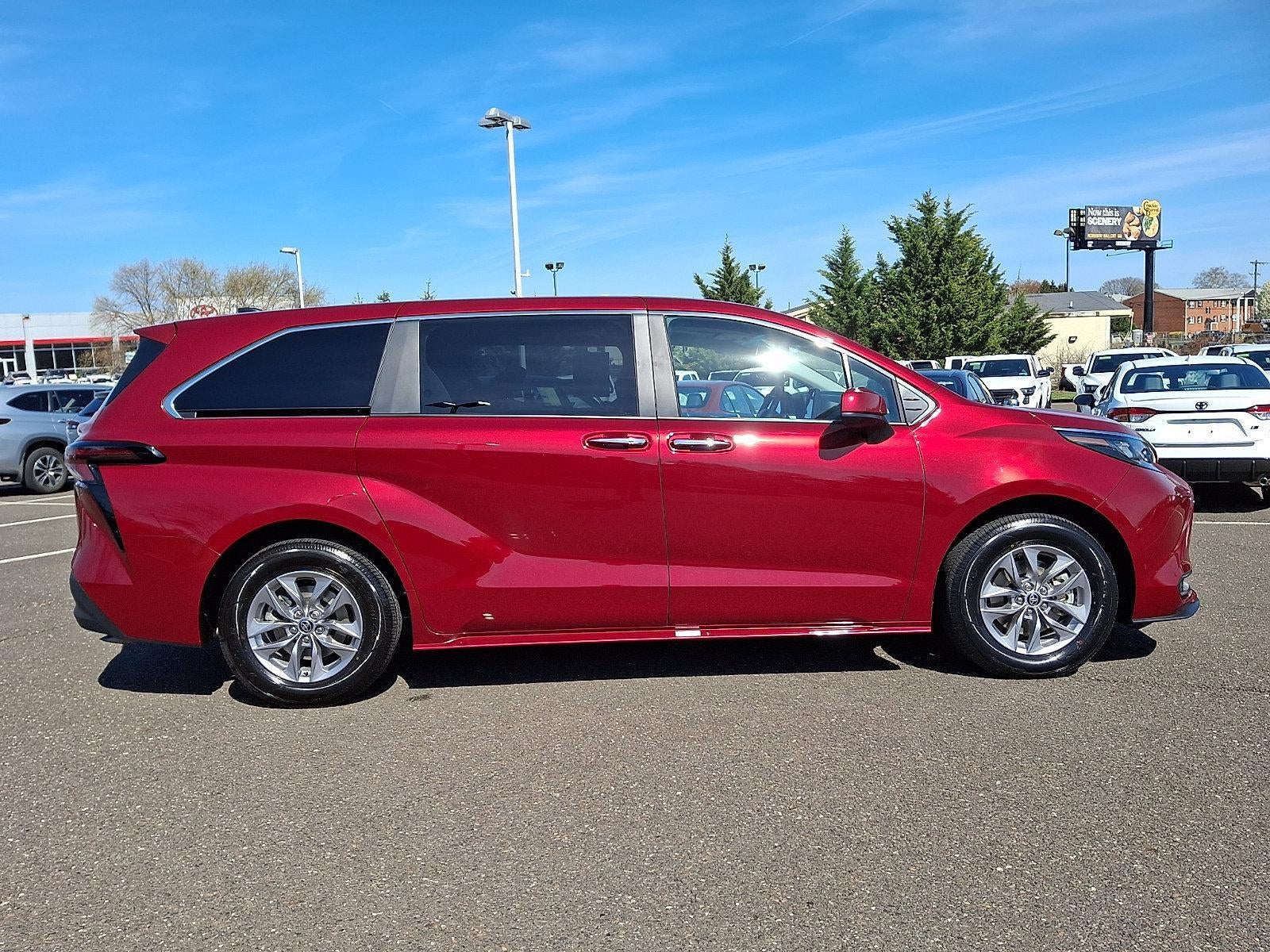 2025 Toyota Sienna XLE Autono-MaaS FWD 7-Passenger (Natl)