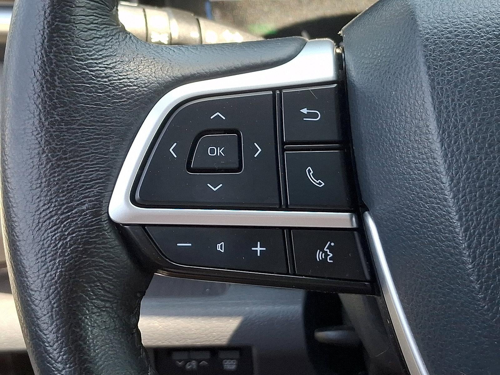 2023 Toyota Sienna XLE FWD 7-Passenger (Natl)