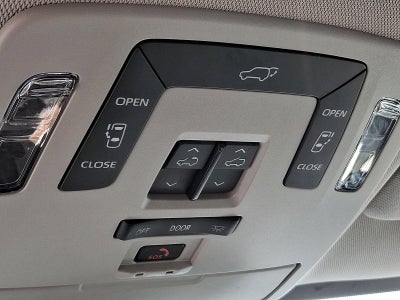 2023 Toyota Sienna XLE FWD 7-Passenger (Natl)