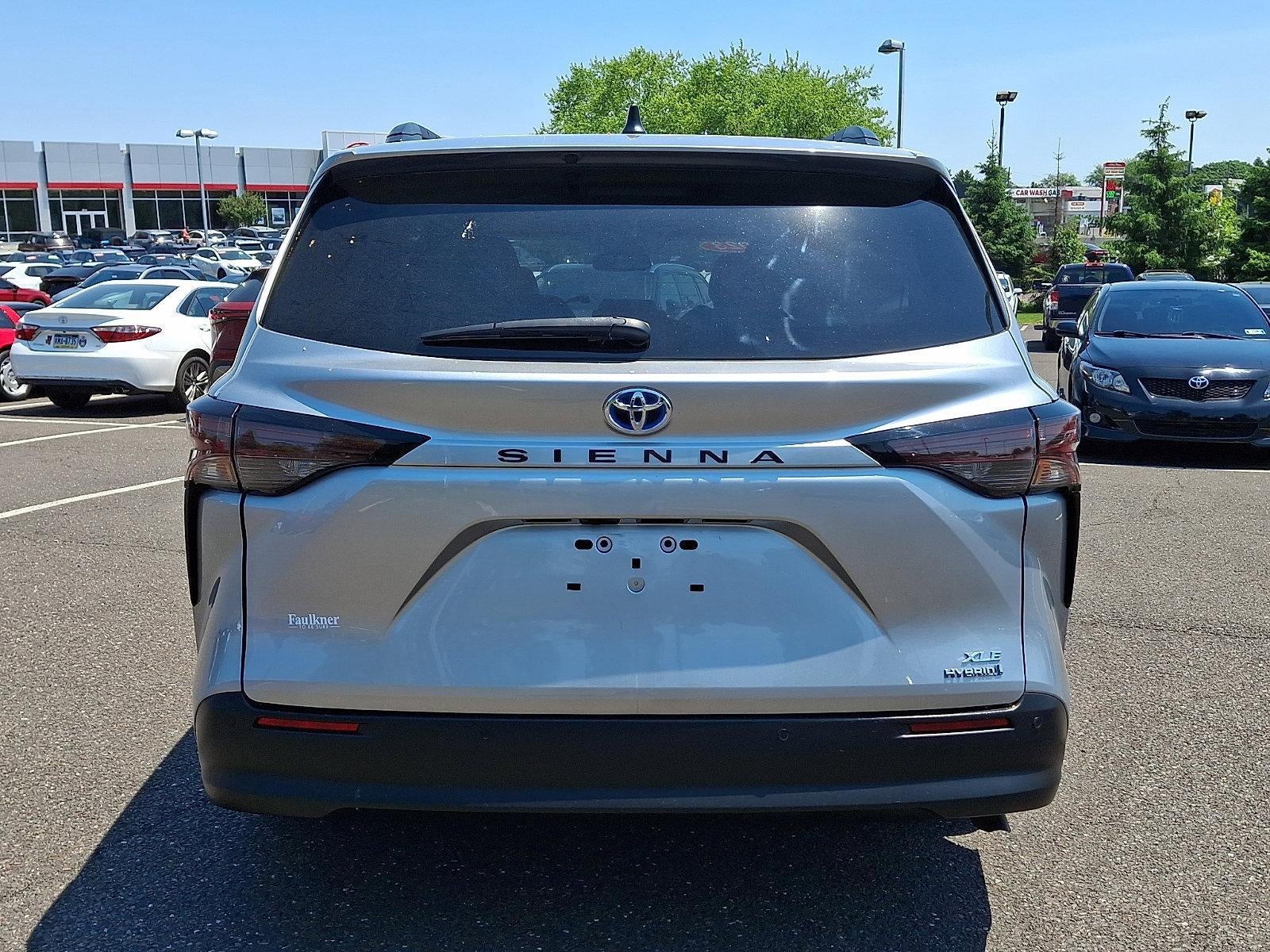 2023 Toyota Sienna XLE FWD 7-Passenger (Natl)