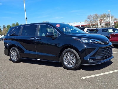 2025 Toyota Sienna XLE AWD 7-Passenger (Natl)