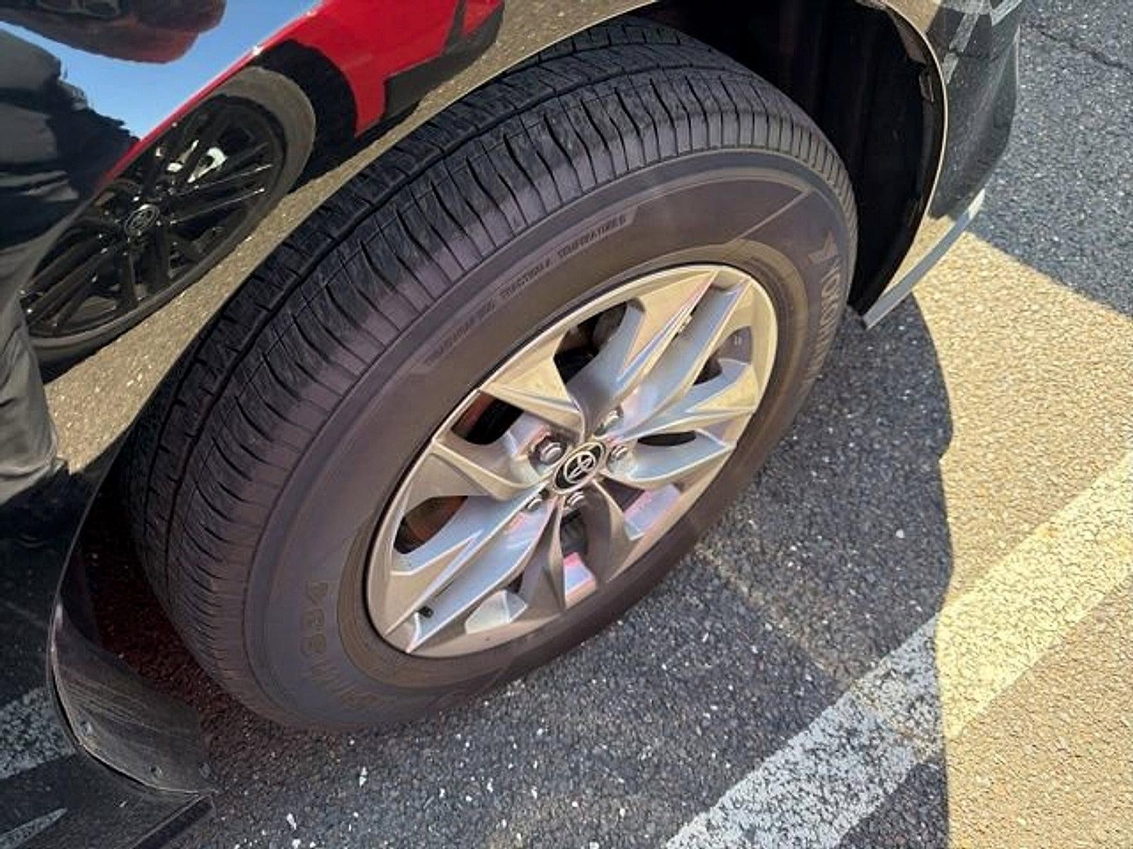 2025 Toyota Sienna XLE AWD 7-Passenger (Natl)