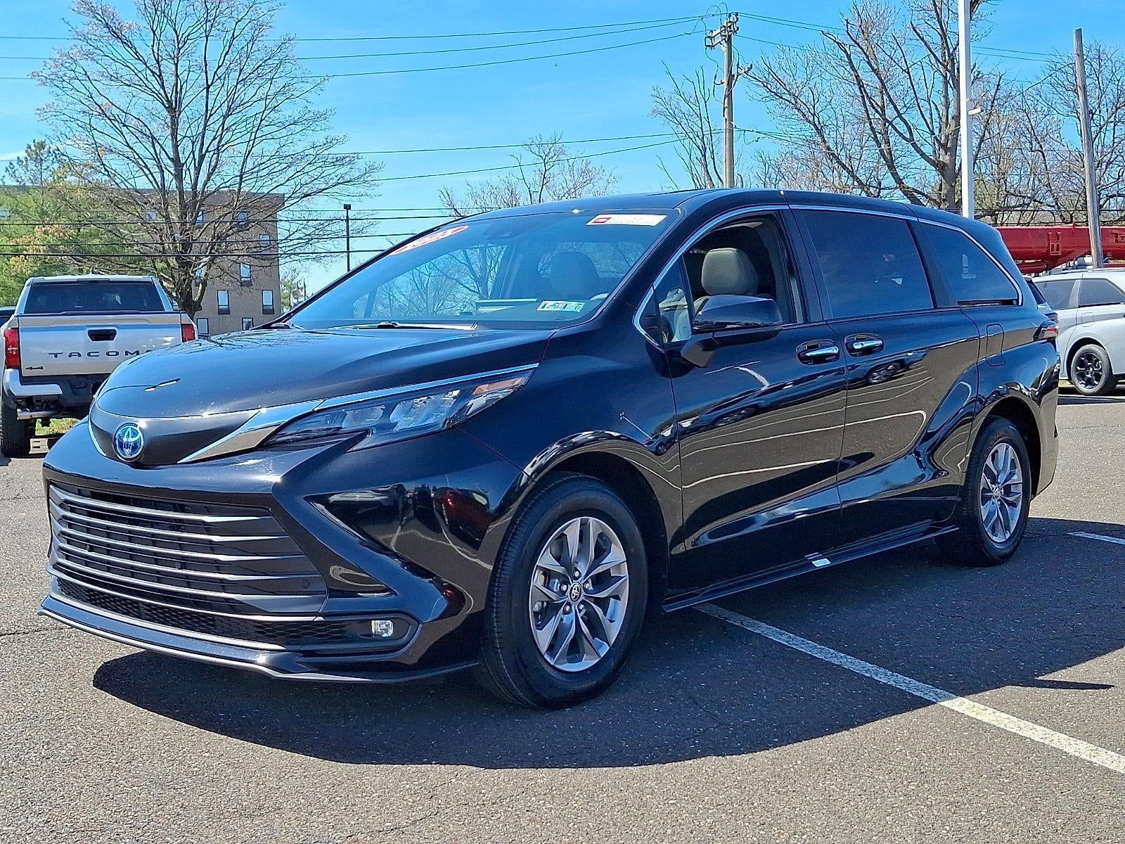2025 Toyota Sienna XLE AWD 7-Passenger (Natl)
