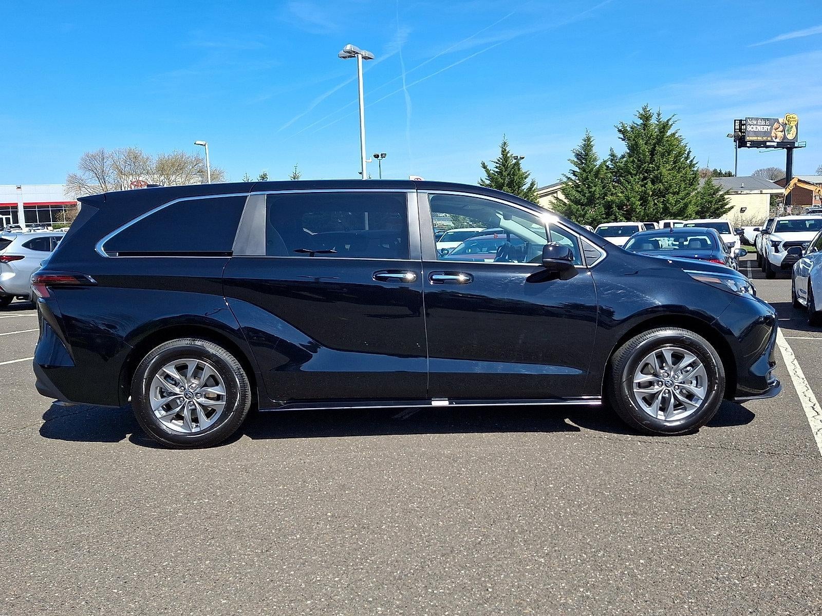 2025 Toyota Sienna XLE AWD 7-Passenger (Natl)