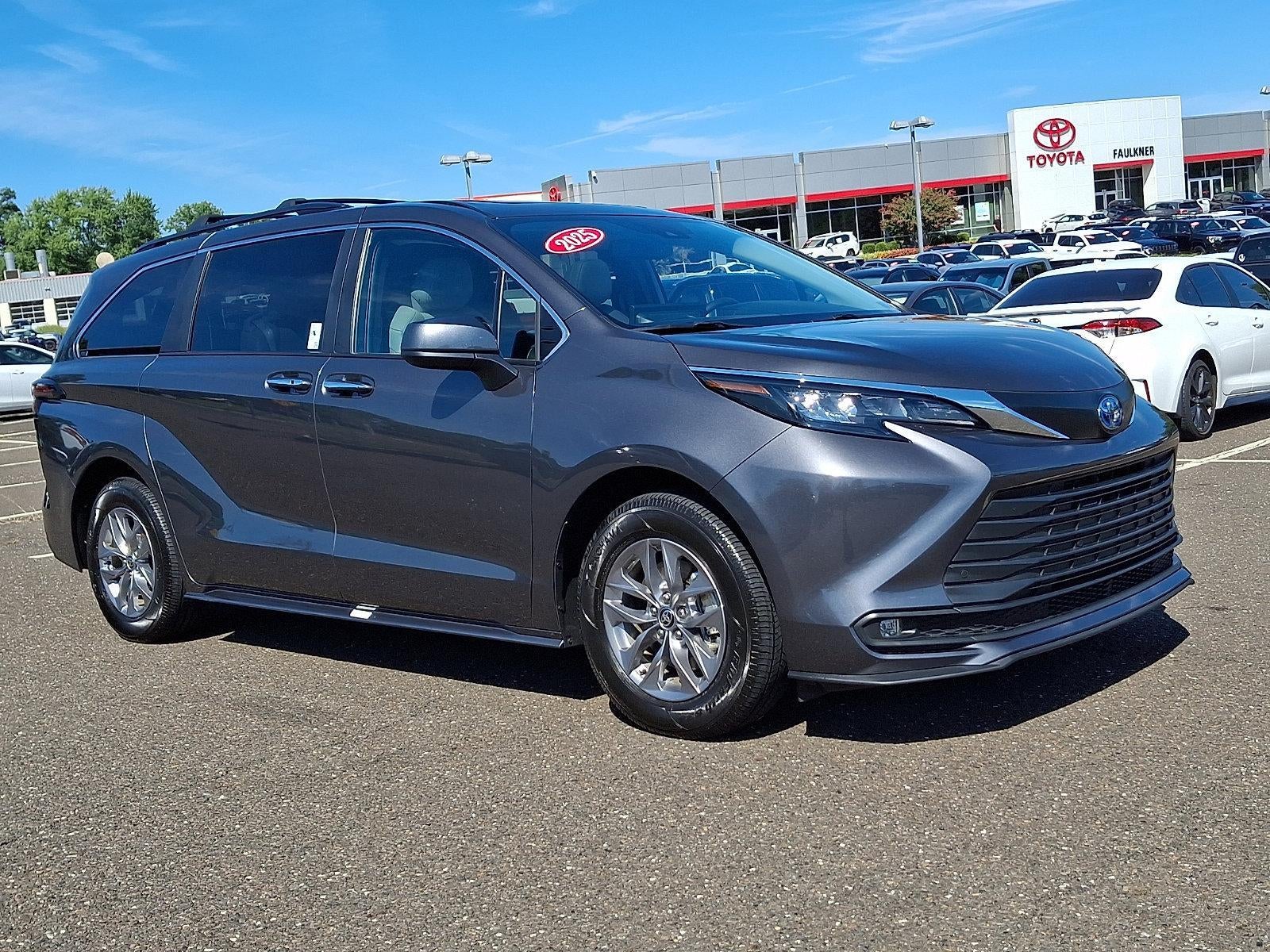 2025 Toyota Sienna XLE AWD 7-Passenger (Natl)