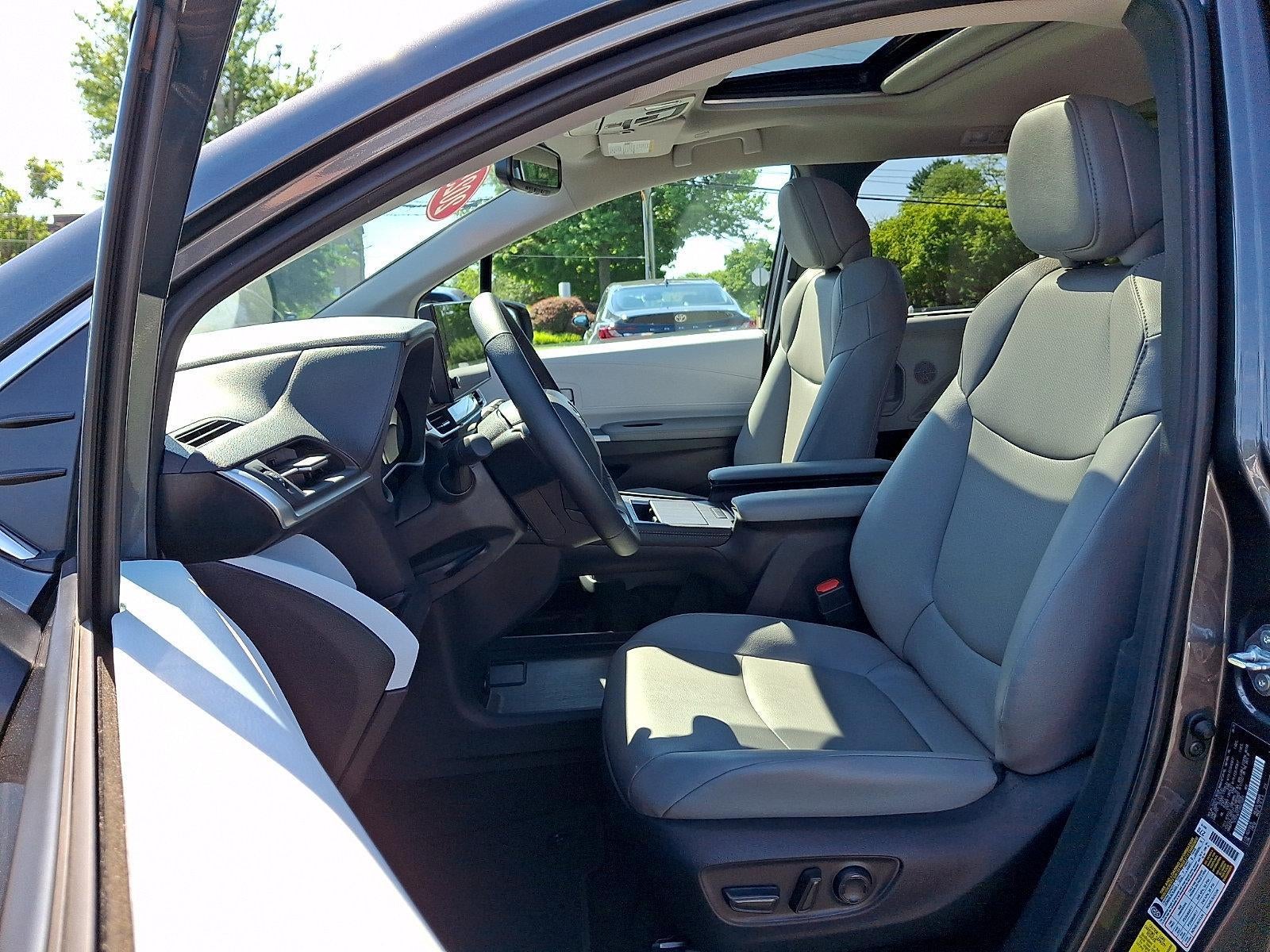 2025 Toyota Sienna XLE AWD 7-Passenger (Natl)