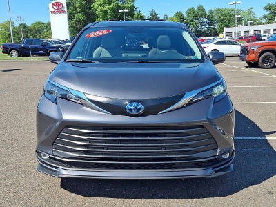 2025 Toyota Sienna XLE AWD 7-Passenger (Natl)
