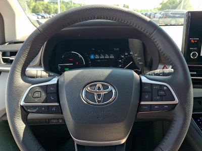 2025 Toyota Sienna XLE AWD 7-Passenger (Natl)
