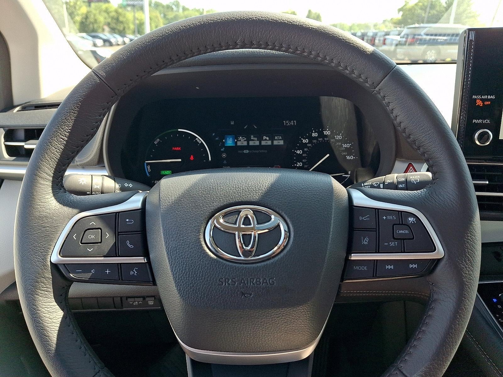 2025 Toyota Sienna XLE AWD 7-Passenger (Natl)