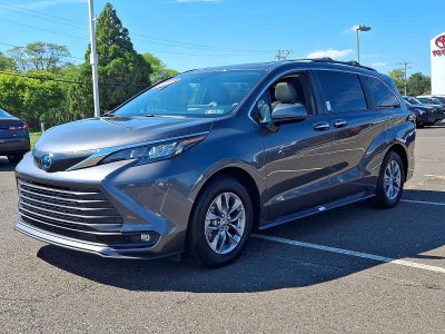 2025 Toyota Sienna XLE AWD 7-Passenger (Natl)