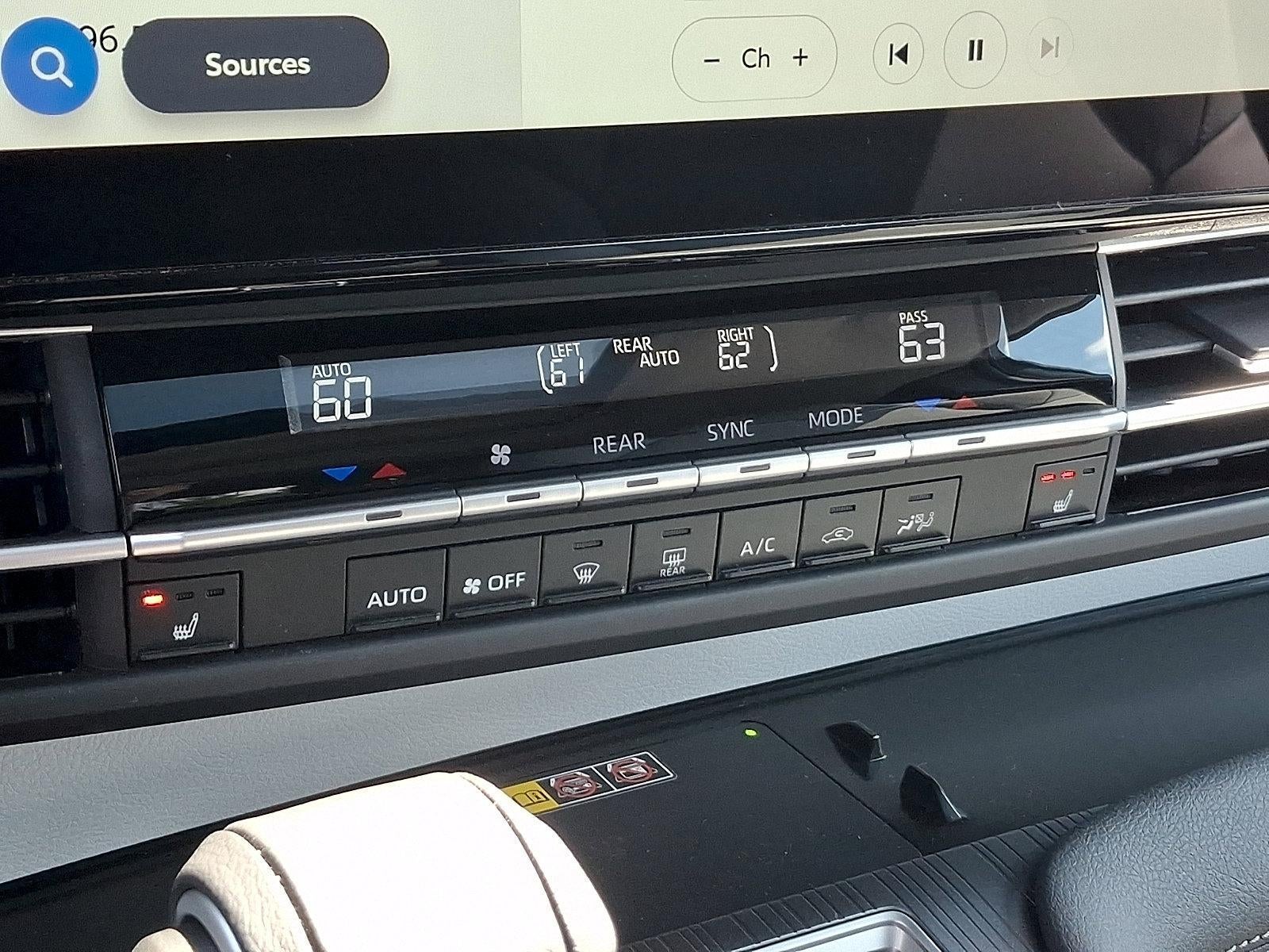 2025 Toyota Sienna XLE AWD 7-Passenger (Natl)