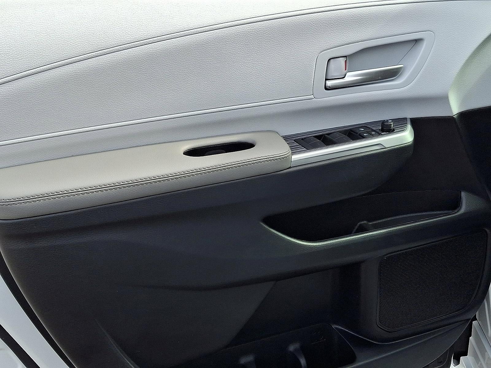 2025 Toyota Sienna XLE AWD 7-Passenger (Natl)