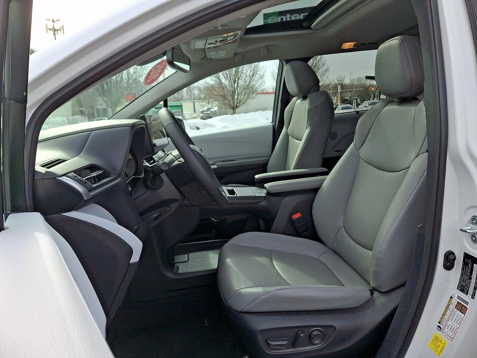 2025 Toyota Sienna XLE AWD 7-Passenger (Natl)