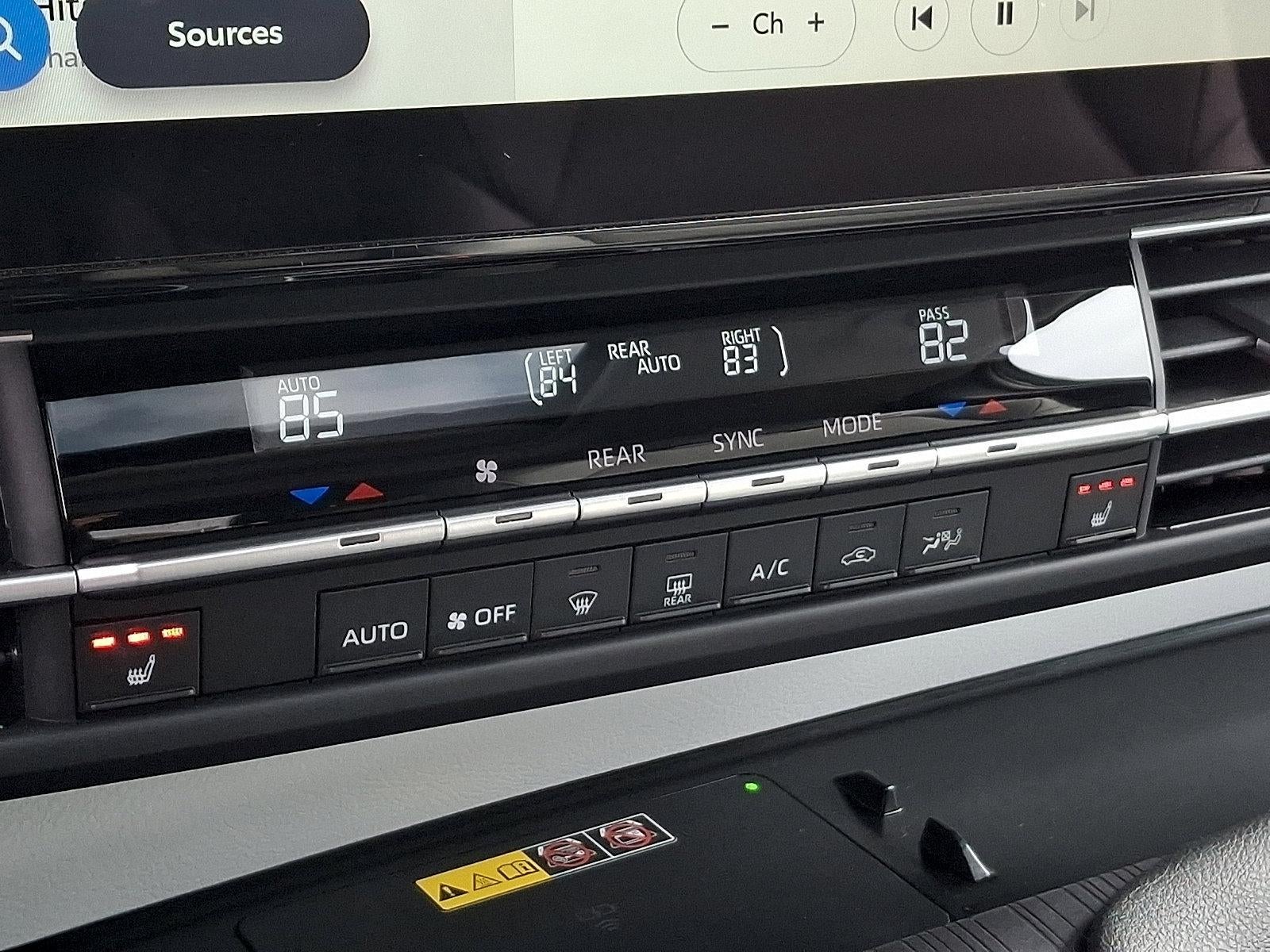 2025 Toyota Sienna XLE AWD 7-Passenger (Natl)