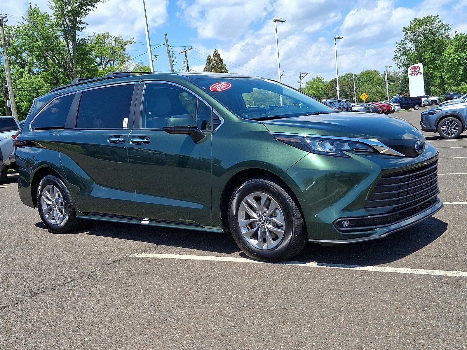 2025 Toyota Sienna XLE AWD 7-Passenger (Natl)