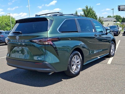2025 Toyota Sienna XLE AWD 7-Passenger (Natl)