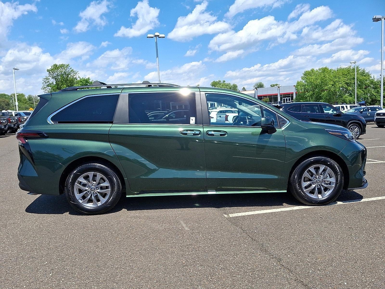 2025 Toyota Sienna XLE AWD 7-Passenger (Natl)