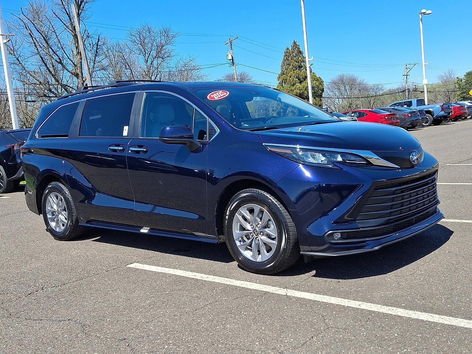 2025 Toyota Sienna XLE AWD 7-Passenger (Natl)