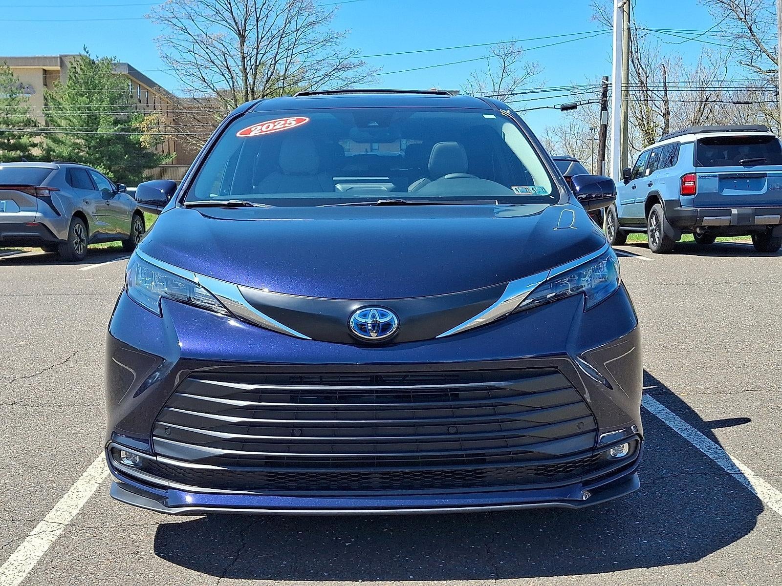 2025 Toyota Sienna XLE AWD 7-Passenger (Natl)