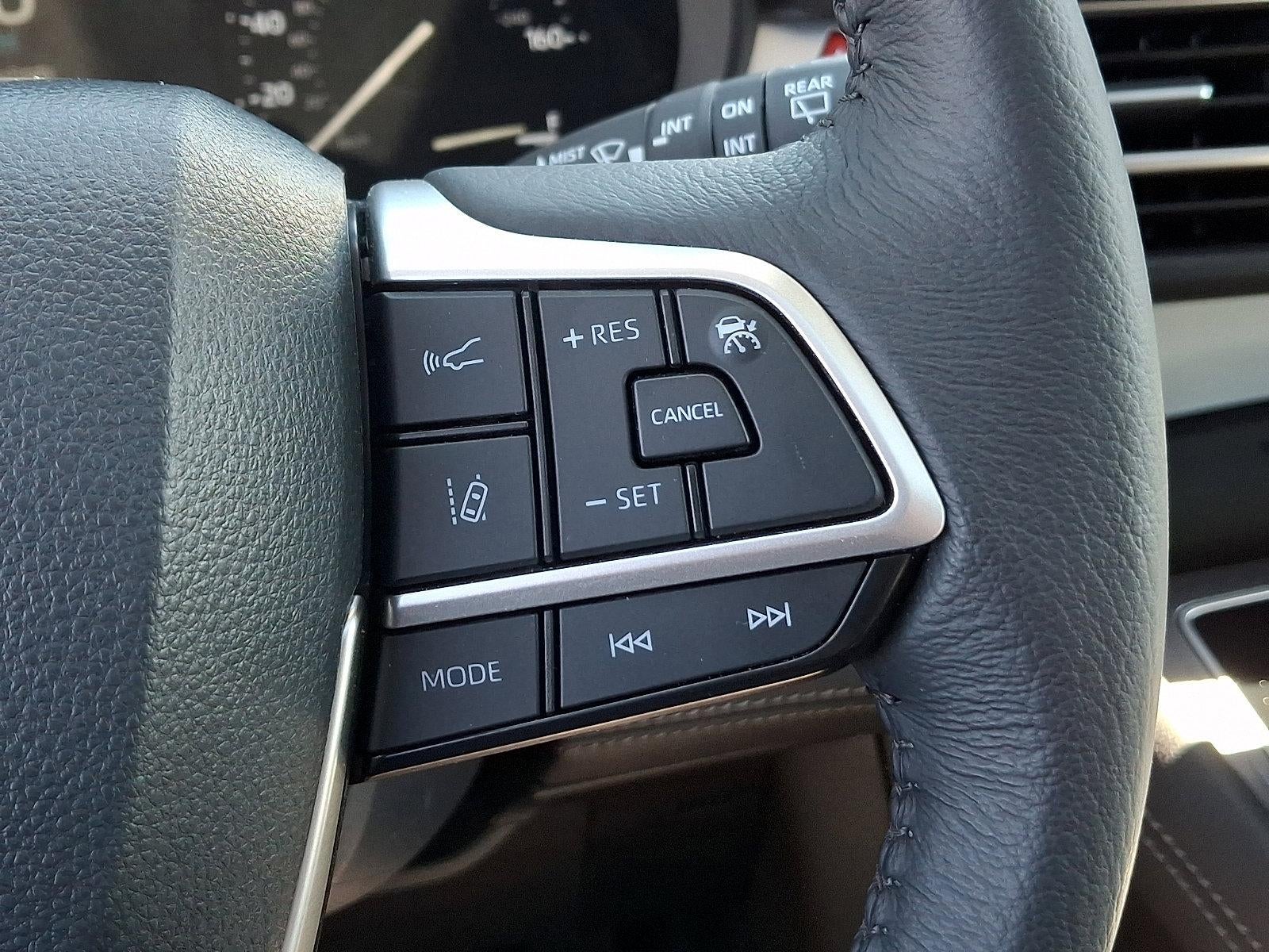 2025 Toyota Sienna XLE AWD 7-Passenger (Natl)