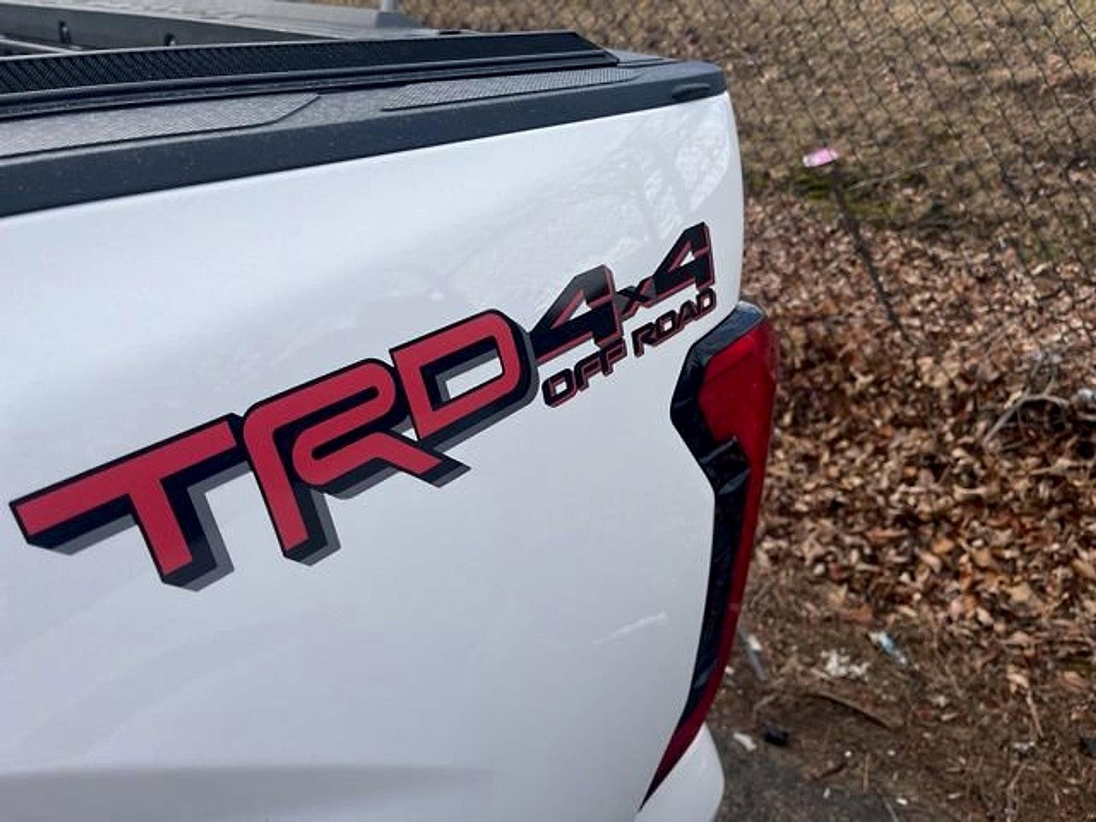 2022 Toyota Tundra 4WD 4WD SR5 CrewMax 5.5' Bed (SE)