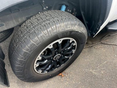 2022 Toyota Tundra 4WD 4WD SR5 CrewMax 5.5' Bed (SE)