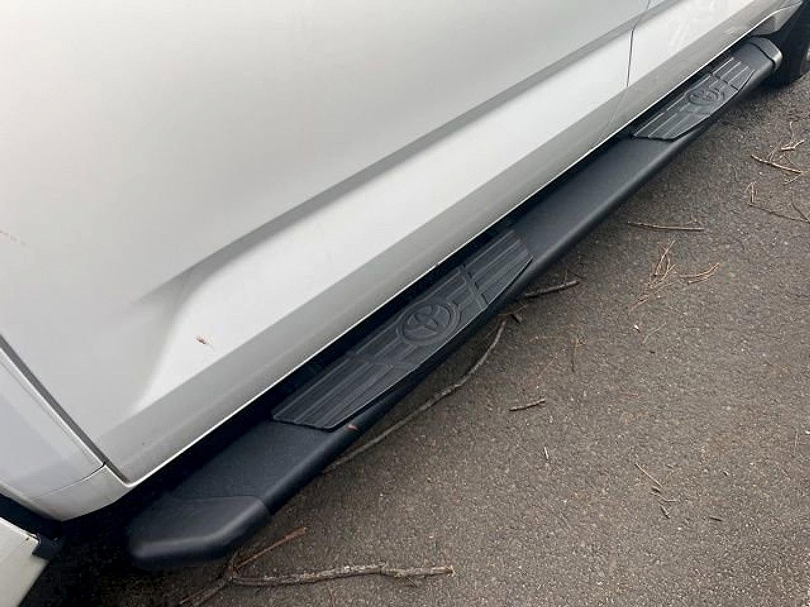 2022 Toyota Tundra 4WD 4WD SR5 CrewMax 5.5' Bed (SE)