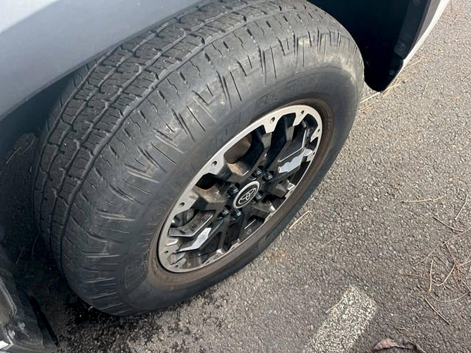 2022 Toyota Tundra 4WD 4WD SR5 CrewMax 5.5' Bed (SE)