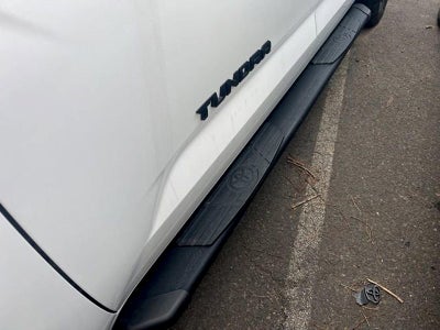 2022 Toyota Tundra 4WD 4WD SR5 CrewMax 5.5' Bed (SE)