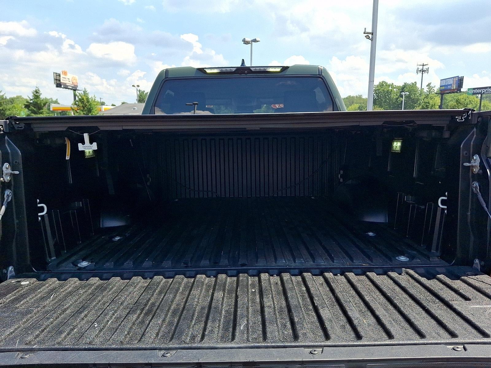 2023 Toyota Tundra 4WD 4WD SR5 CrewMax 5.5' Bed (SE)