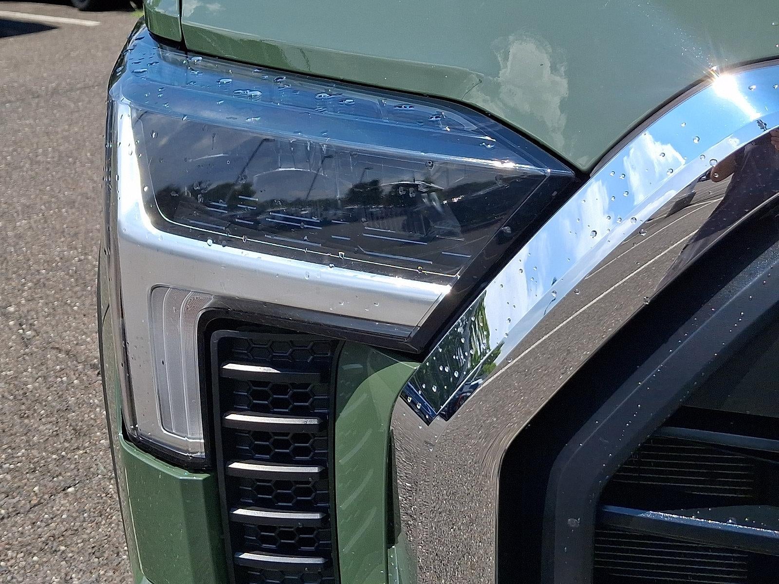 2023 Toyota Tundra 4WD 4WD SR5 CrewMax 5.5' Bed (SE)