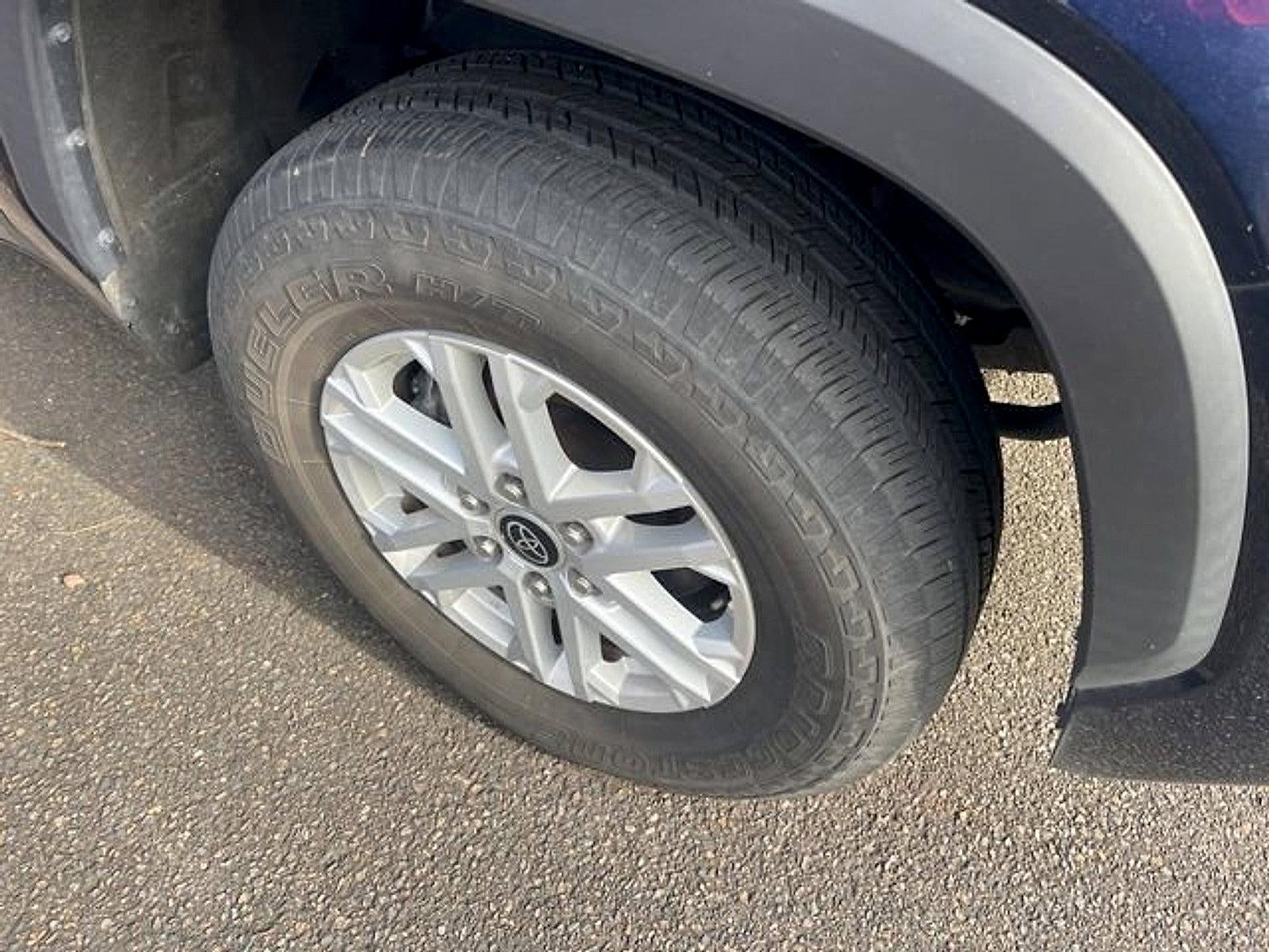 2023 Toyota Tundra 4WD 4WD SR5 CrewMax 5.5' Bed (SE)